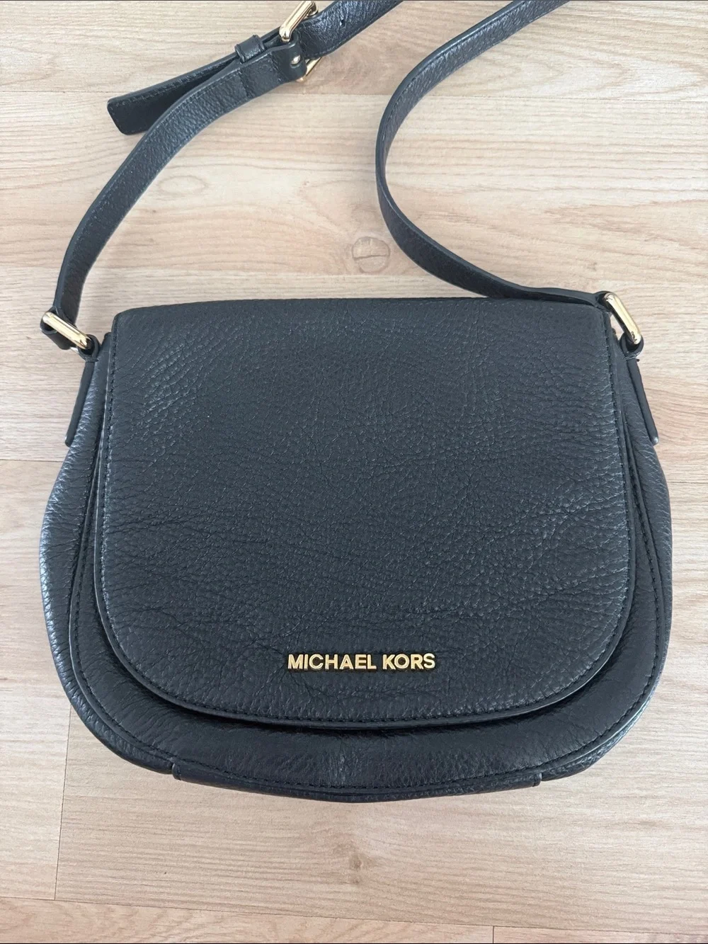 MICHAEL KORS Black Bedford Pebbled Leather Saddle Crossbody with Gold Hardware